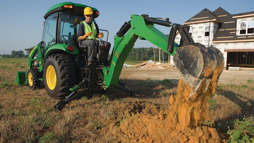 3720compactutilitytractor 10156471