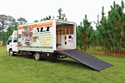 Superlawntruck 10157296