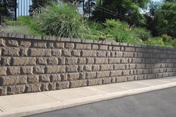Ecofriendlyconcreteretainingwallsystem 10157763