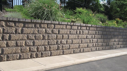 Ecofriendlyconcreteretainingwallsystem 10157763