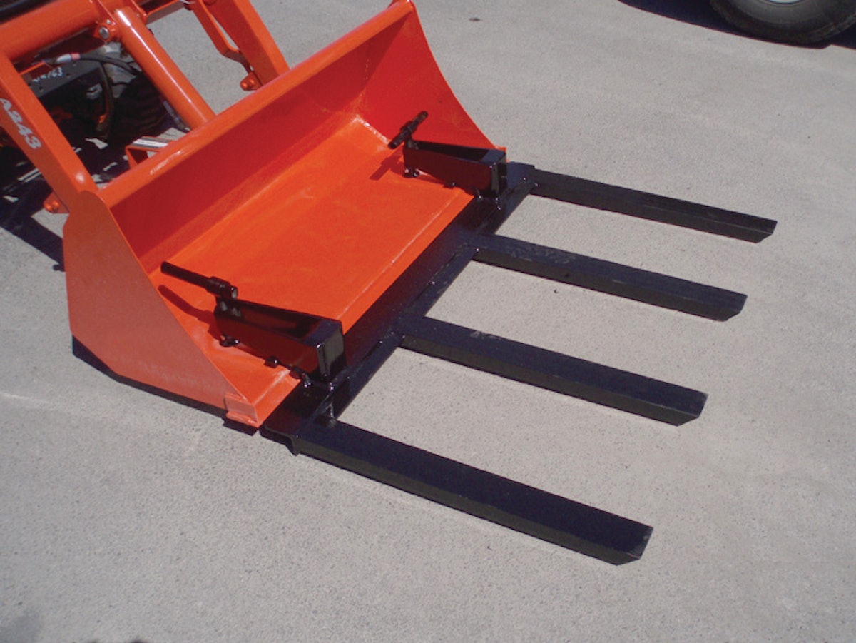 ClampOn Brush Fork From Earth & Turf Green Industry Pros