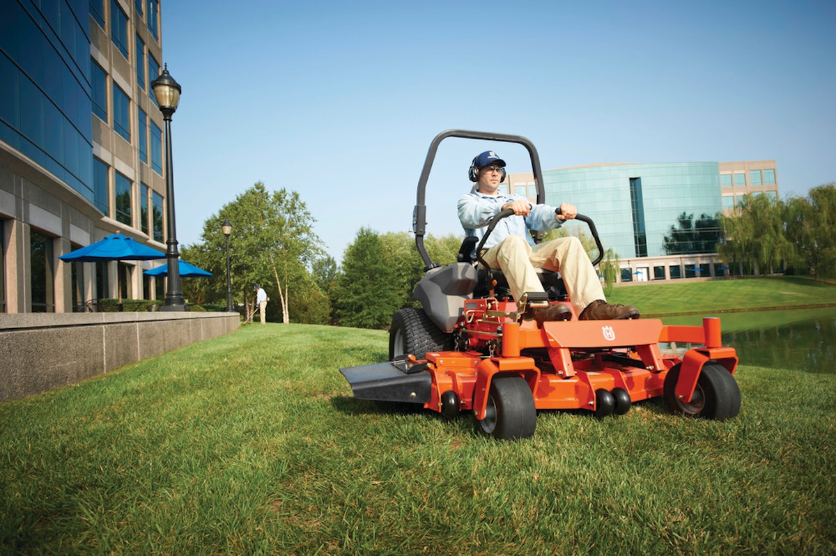 Choosing a Commercial Zero Turn Riding Mower Green Industry Pros