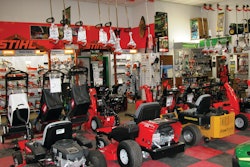 Dealer Showroom Gravely Stihl 10737606