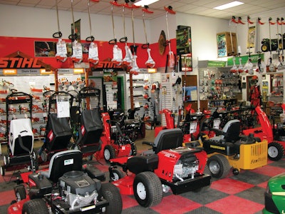 Dealer Showroom Gravely Stihl 10737606