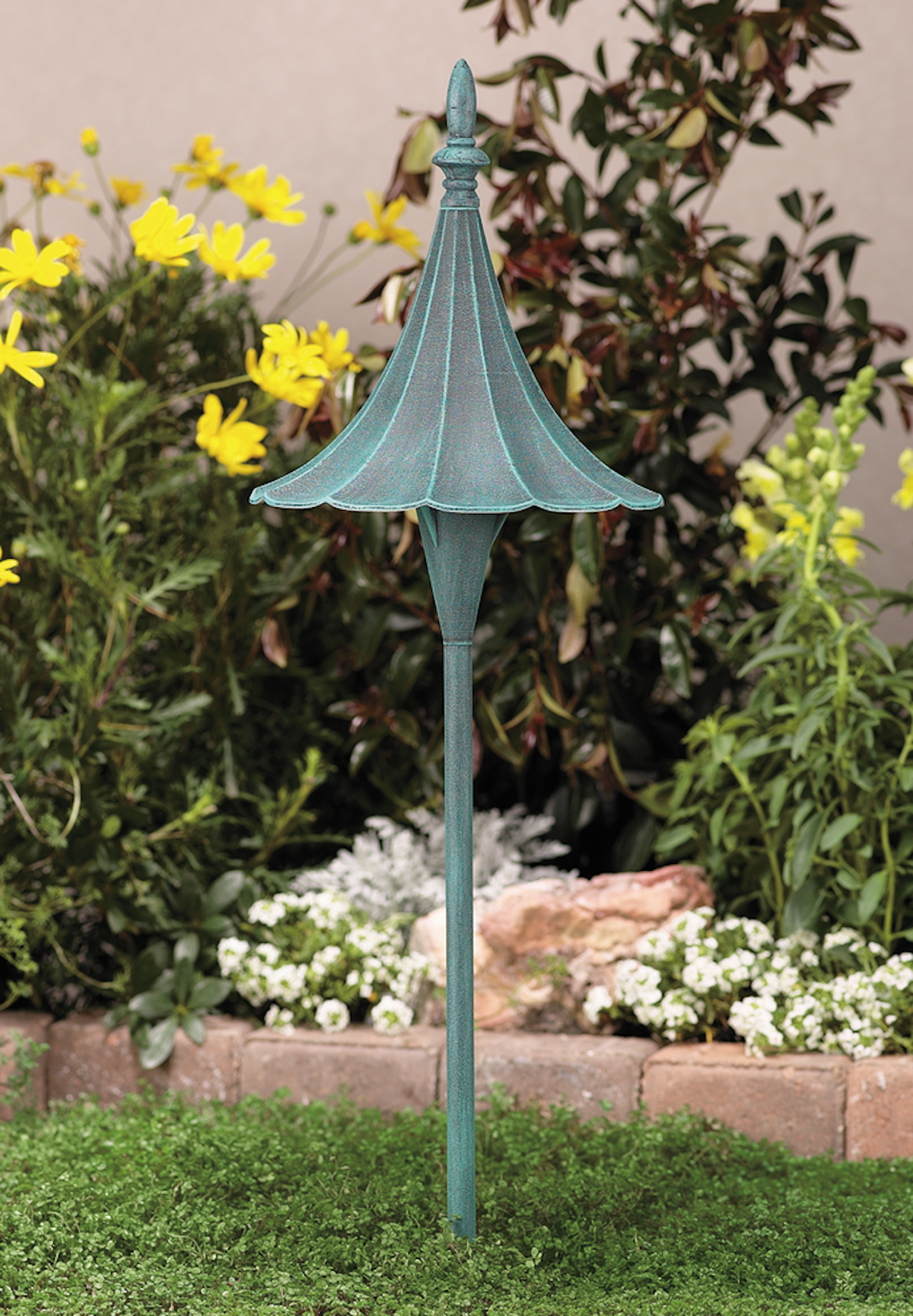 HID/120Volt Series Path and Spread Lights From Vista Professional