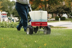 EarthWay S25 Push Sprayer