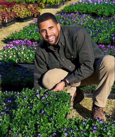 Ahmed Hassan Host Of Yard Crashers