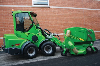 Avant640 Collectingmower1500 L 10943660