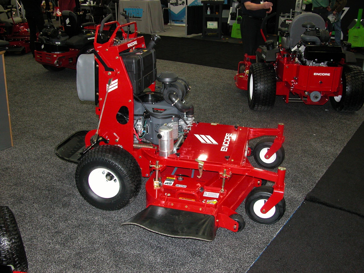 Worldlawn Encore GIE EXPO 2013 Venom Rage Mowers Green