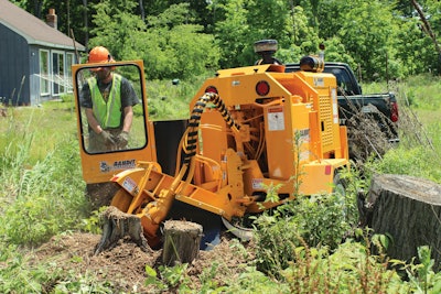 Model 2700 Towable Stump Grinder