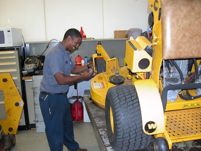 Trends in Training mower service technician 54aed8163bb21