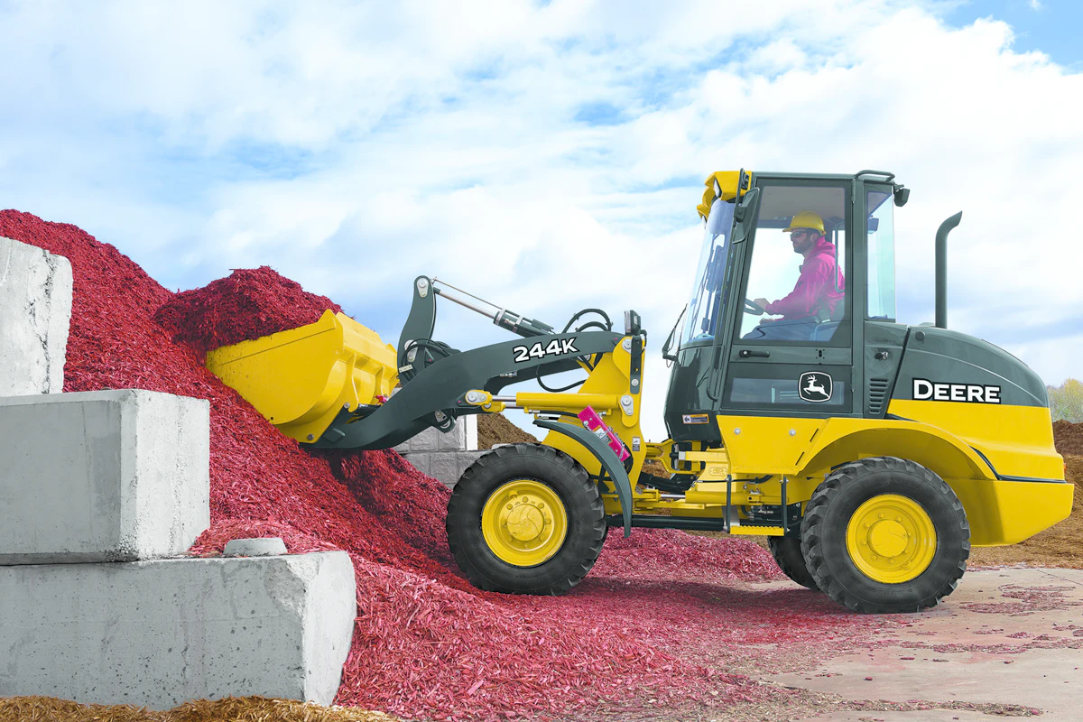 ホールローダー John Deere 244K and 324K Wheel Loaders From: John Deere