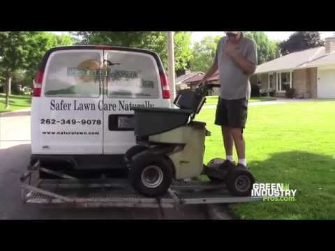 Lawn Care the &lsquo;Natural&rsquo; Way
