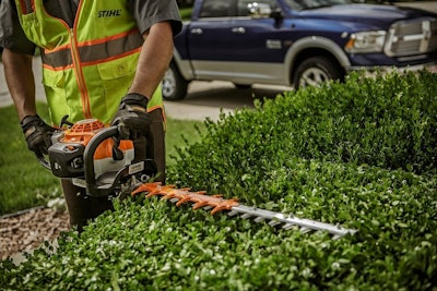 Stihl HS 82 R Hedgetrimmer 55b14928b821e