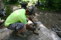 Hardscaping employee pavers 5616e3ffc0e84