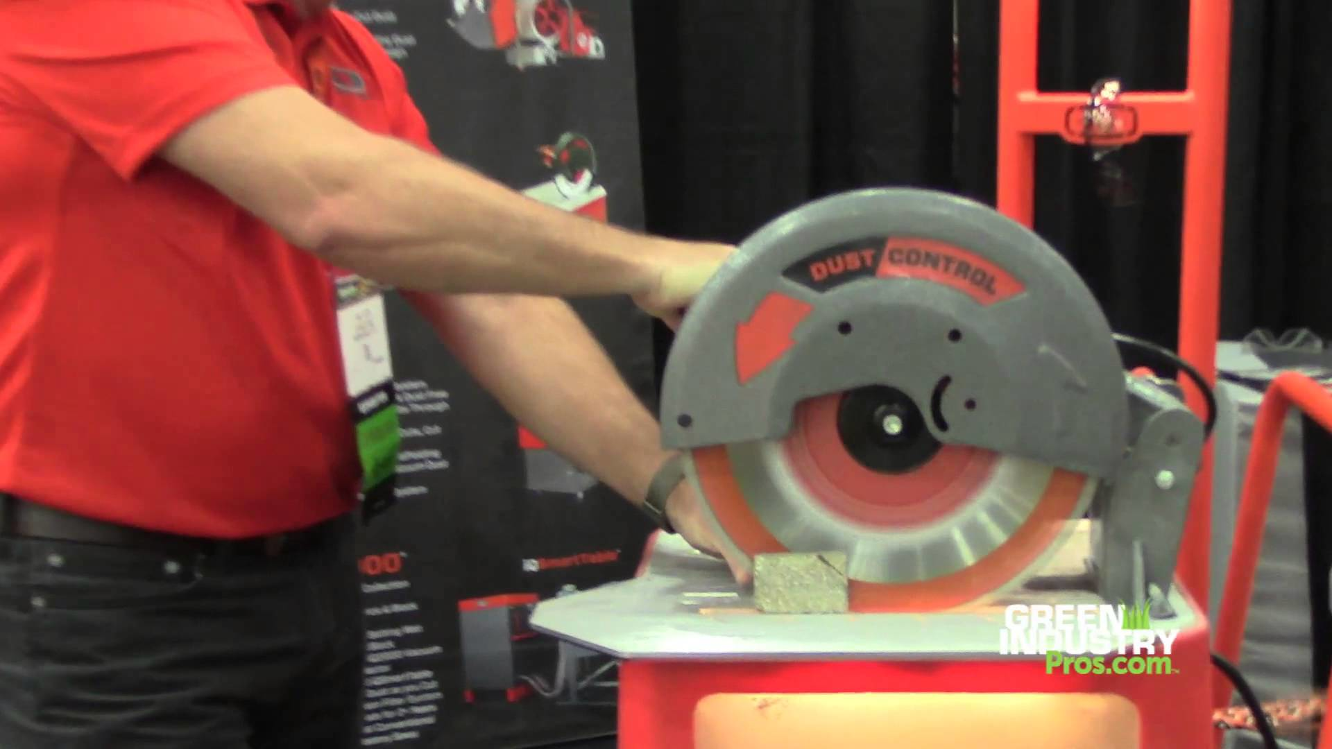 Demonstration of the Dust-Free Saw at GIE+EXPO 2015