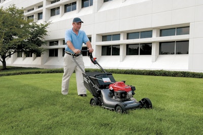 Honda HRC Commercial Walk Mowers action 564b61d895182