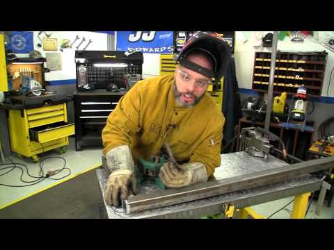 HECTOR'S SHOP: Fabricating a Custom-Made Trailer - Video