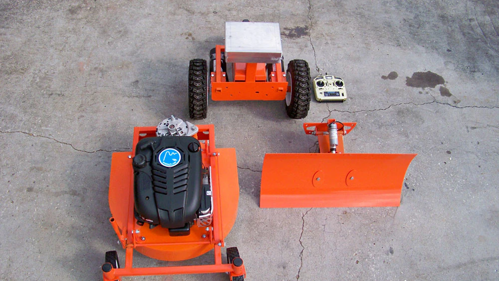 カッター Evatech Unveils New Mowing & Plowing Robot – The M.A.G.A. From