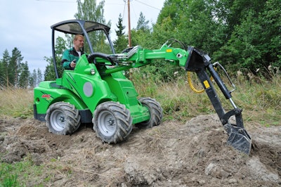 Avant 420 and Mini Digger 5728f1d7df335