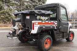 Bobcat UTV spreader 5748a8ab59c51