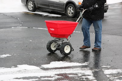 EarthWay Flex Select F130S Commercial Spreader 57910eb2876c1