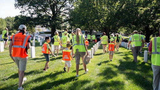 More than 400 landscape professionals gathered at Arlington National Cemetery on July 11 for the 20th Renewal & Remembrance, an industry day of service coordinated by the National Association of Landscape Professionals.