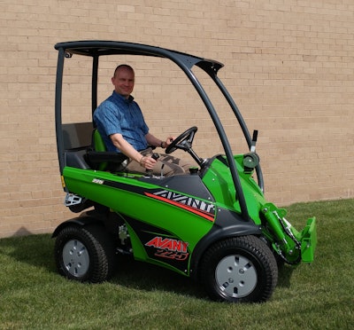 Jukka Lyly-Yrjanainen, president of Avant Tecno USA, on the new 225 loader.