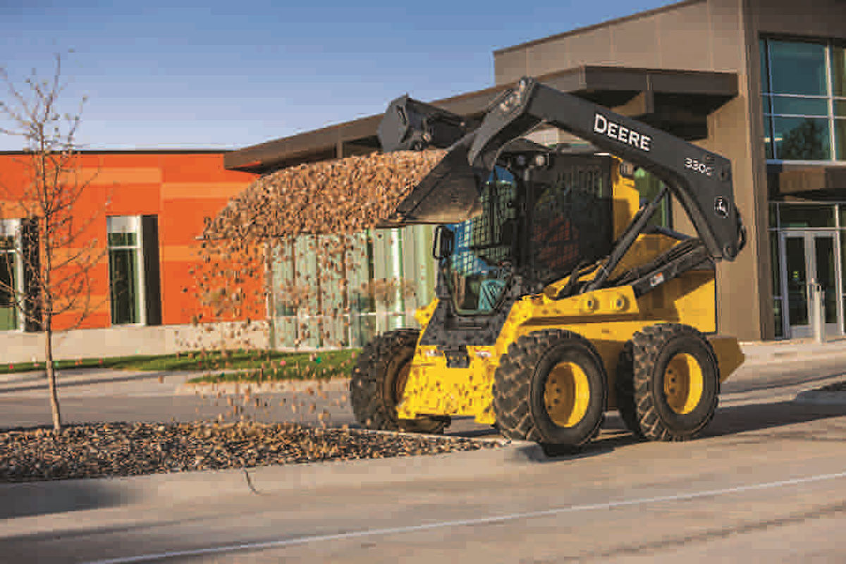 John Deere Largeframe GSeries Skid Steers (330G, 332G) and Compact
