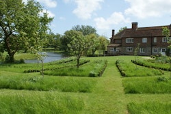 Grass Guide 4: Nigel Philips, original photo on Houzz Wide grass paths are mowed in a grid through taller grass plots to create a more formal look without cutting down the entire lawn.