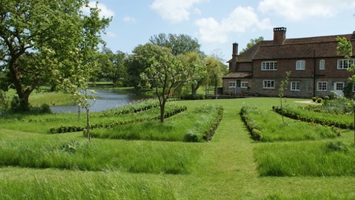 Grass Guide 4: Nigel Philips, original photo on Houzz Wide grass paths are mowed in a grid through taller grass plots to create a more formal look without cutting down the entire lawn.