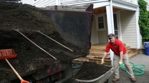 M R Landscape sidebar mulch 581b8d08c33a4