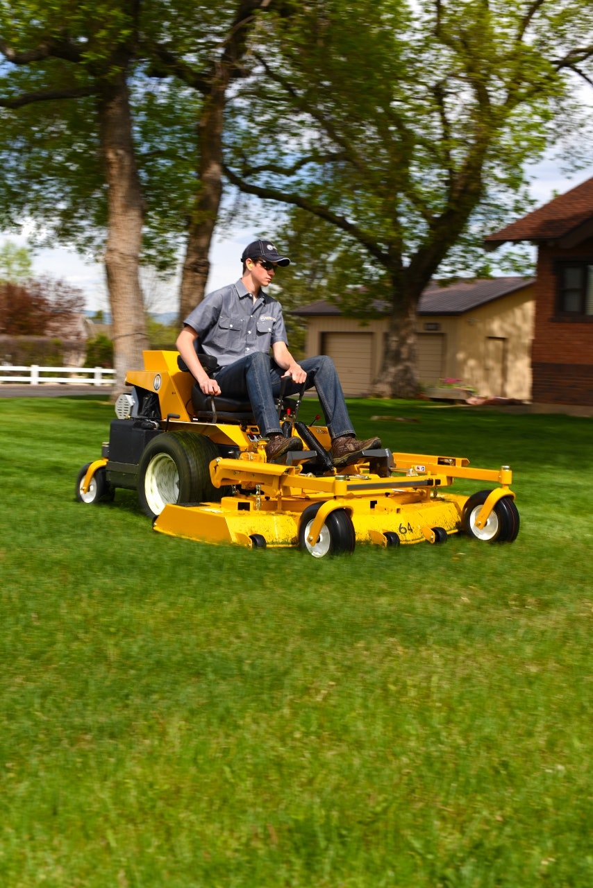 Walker H38i Zero Turn Mower From Walker Manufacturing Company Green Industry Pros