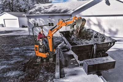 Hitachi ZX17U 5 and ZX26U 5 Compact Excavators 58a1e75d3ca0e