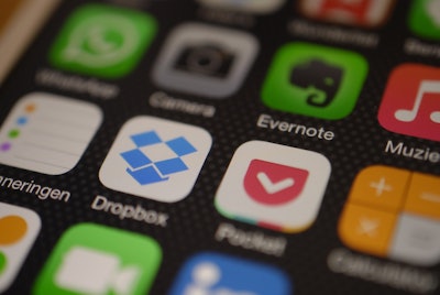 iphone 676726 1920 598db2ba15b1a