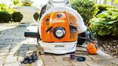The STIHL BR 700 X backpack blower—one of the most powerful blowers in the STIHL range—can deliver 34 newtons of blowing force.