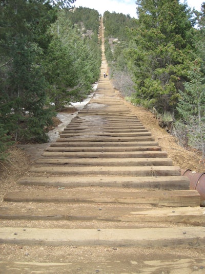 Manitou Incline Hiking Trail 5a29aa15165b3