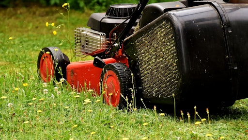 lawn mower 2430725 1920 5ace4e4ab62d6