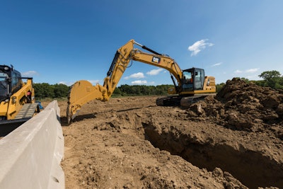 2D fencing technology on the new Cat 320 creates an imaginary border to prevent the machine from hitting obstacles near the work area.