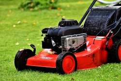 lawn mower 2293876 1920 5af08018bd97b