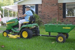 Hi Hitch With Woman Rider 5b43aa9075574