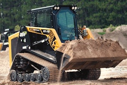 ASV RT75 Hauling 5b90541382908