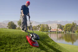 Toro Hover Pro 450 In Use 39