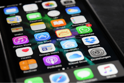 Whatsapp Ios Iphone Phone Homescreen Apps 1370785 Pxhere com (1)