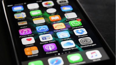 Whatsapp Ios Iphone Phone Homescreen Apps 1370785 Pxhere com (2)