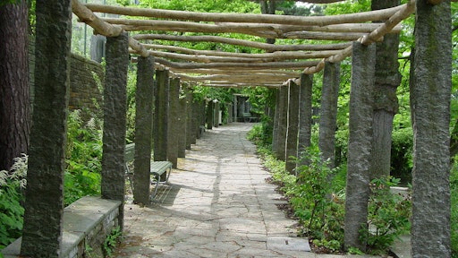 1280px G A P Weg Pergola