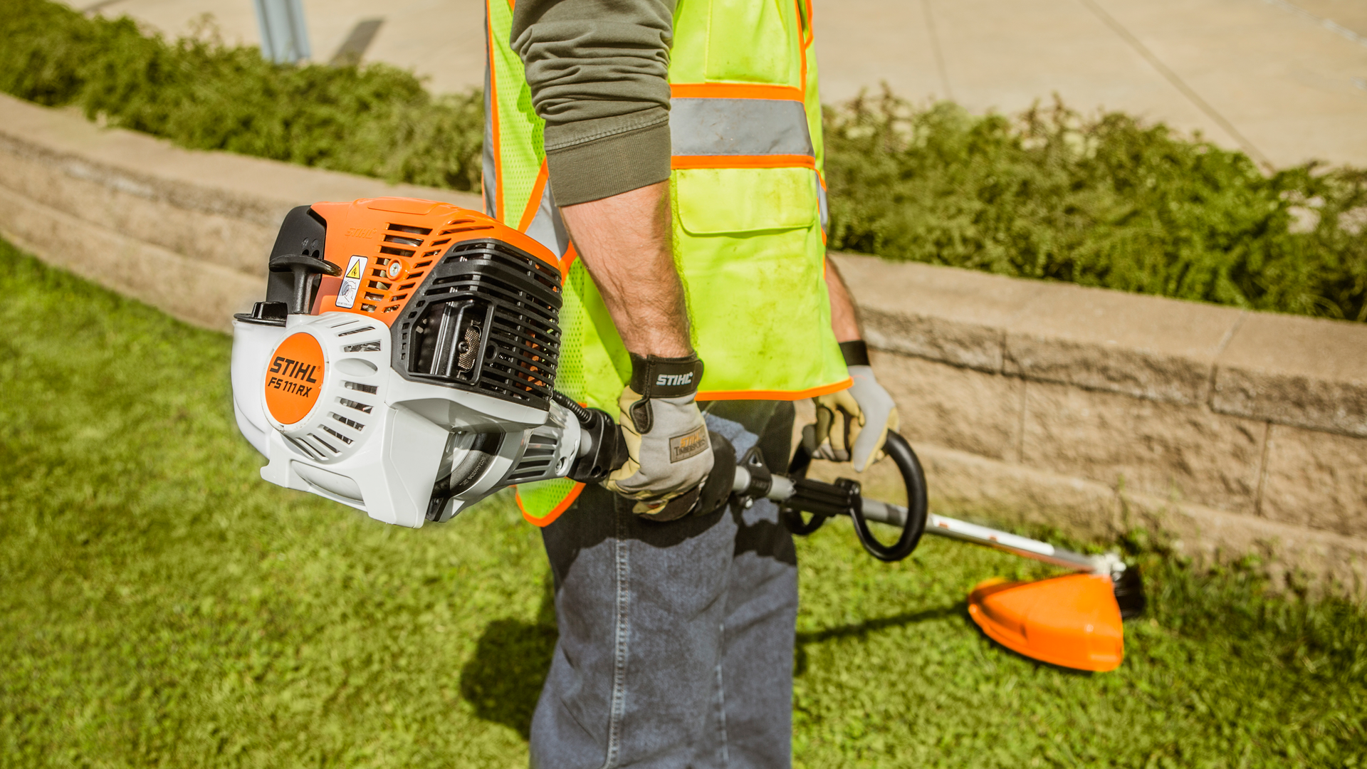 lightest commercial string trimmer