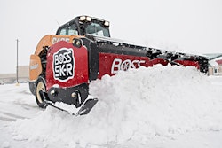The SK-R 6 joins the SK-R 8 and SK-R 10 to expand BOSS’ line of box plows for tractors, skid steers and other compact vehicle equipment.