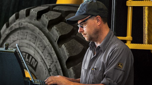 John Deere has announced a new apprenticeship program.