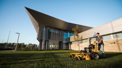 Hustler Turf TrimStar